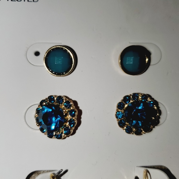 NEW Time and Tru Trio Set of Green and Gold Earrings - Picture 6 of 6